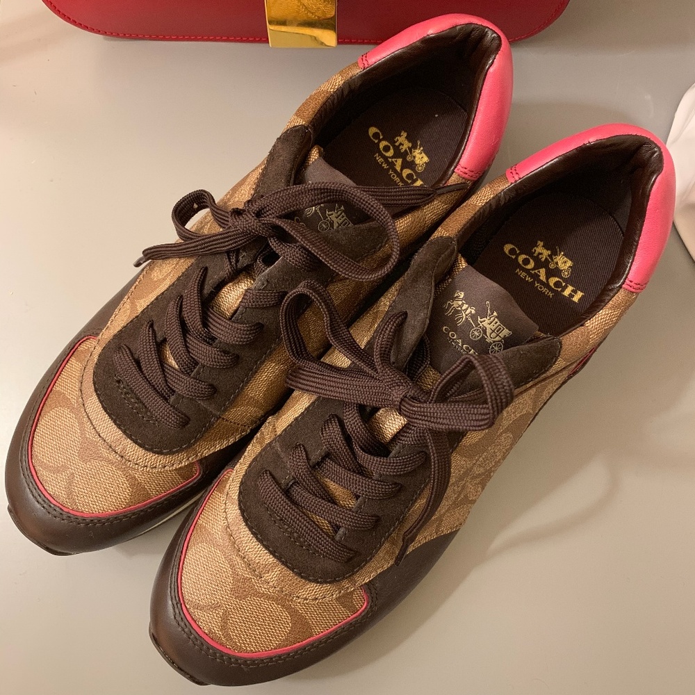 New Women Coach Sneaker Size 7.5